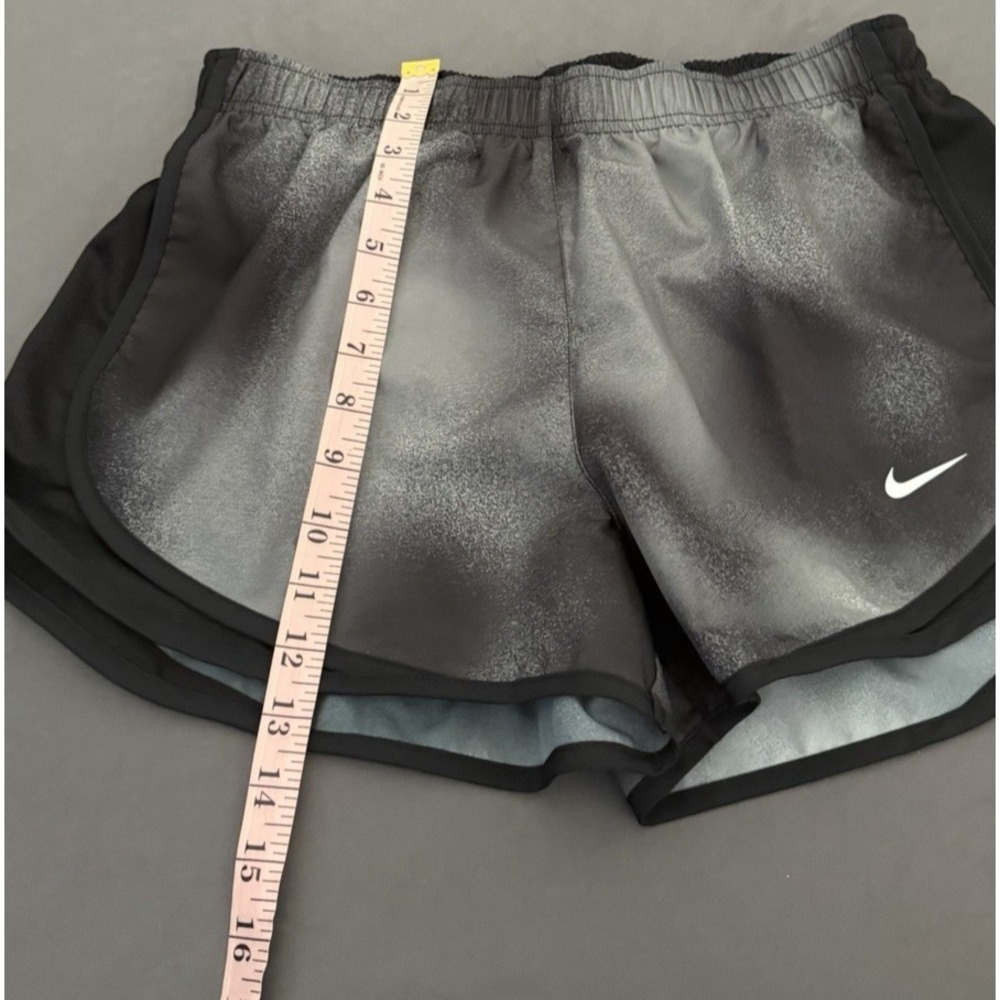 Nike Dri Fit Running Shorts Womens Size Medium Black Printed NEW FQ6261-010 - Picture 6 of 9